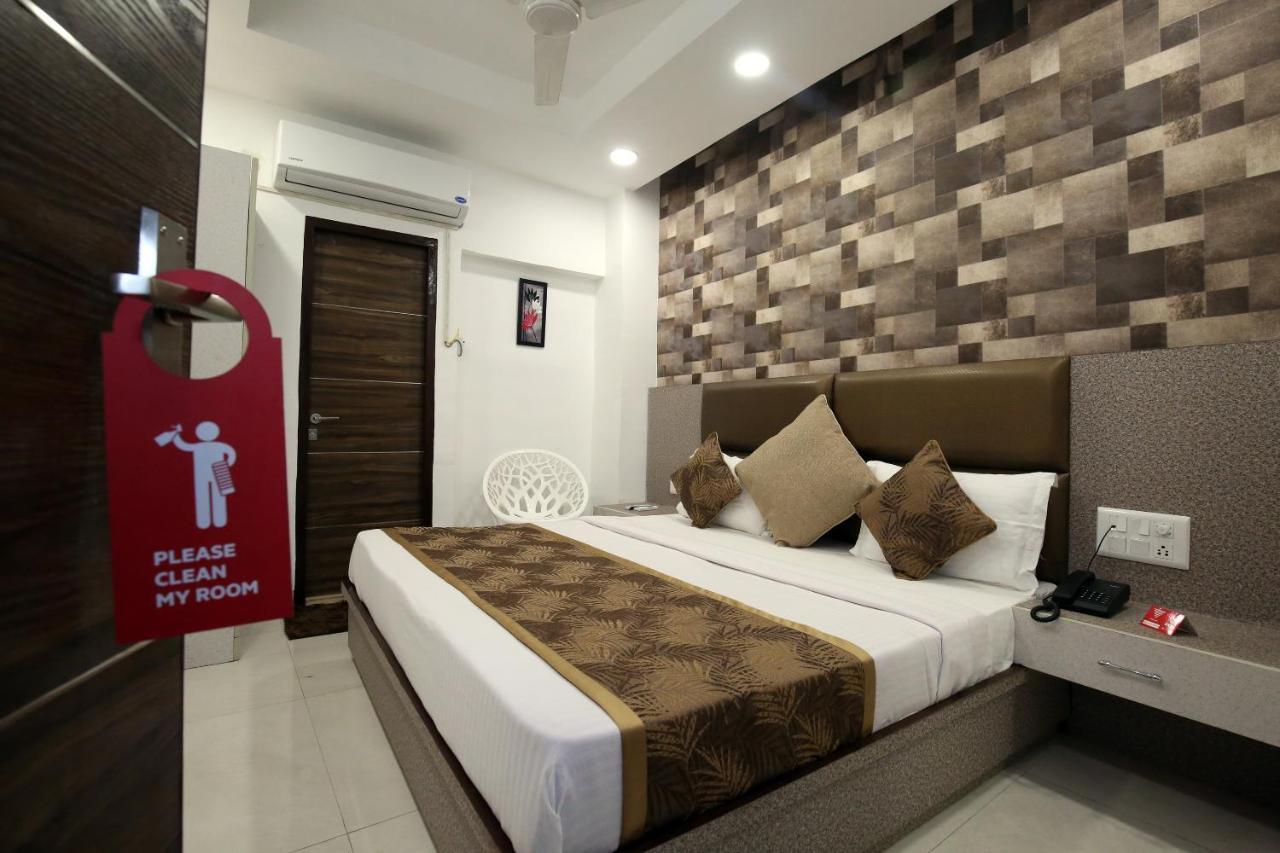 Oyo 9732 Amar Motel Nayagaon Екстериор снимка