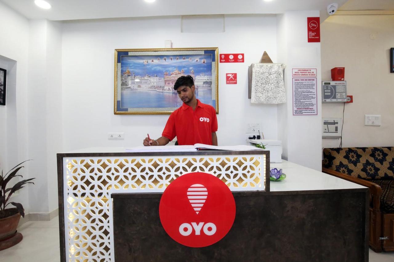 Oyo 9732 Amar Motel Nayagaon Екстериор снимка