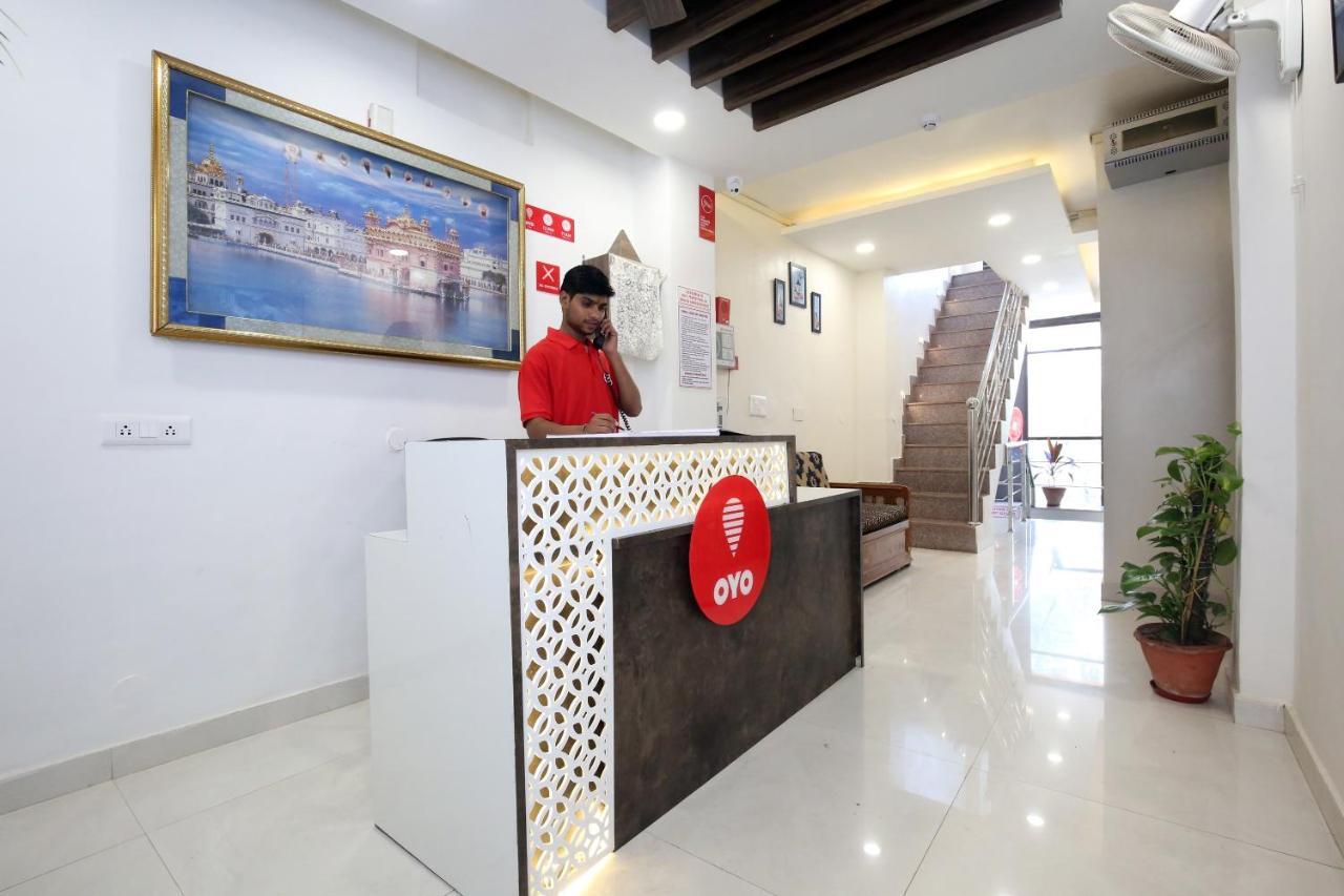 Oyo 9732 Amar Motel Nayagaon Екстериор снимка